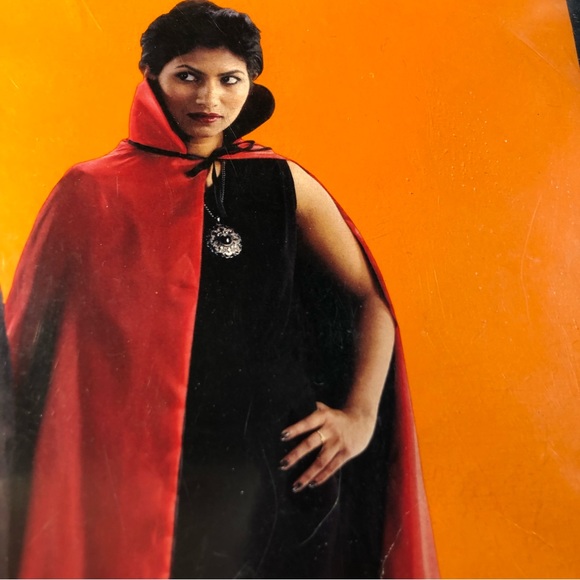 Halloween Reversible Cape Wal-Mart New One Size Black & Red 48"x22" - Picture 8 of 15